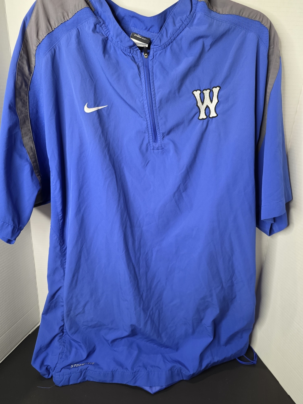 Nike Men’s Blue Short-Sleeve Quarter-Zip Pullover with Gray Panels